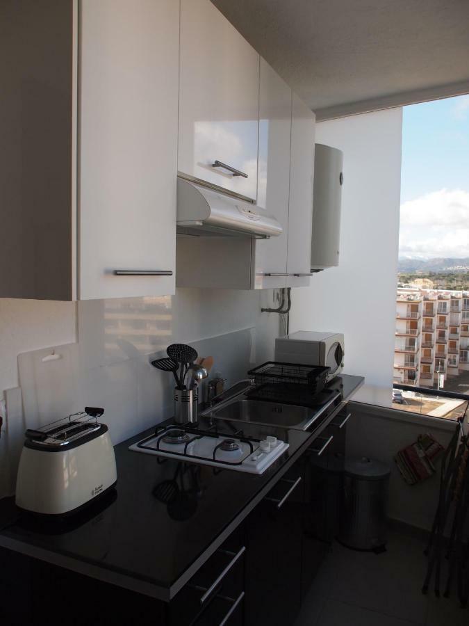 Miramar 37c * Roses